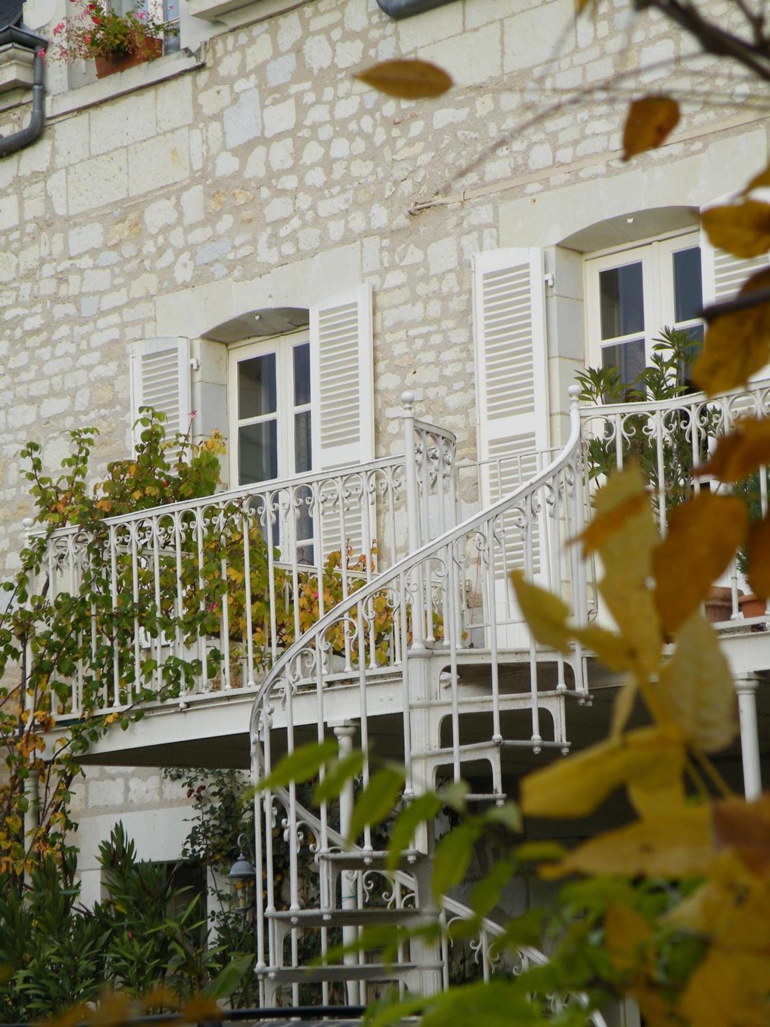 Hotel Diderot Chinon Exterior foto