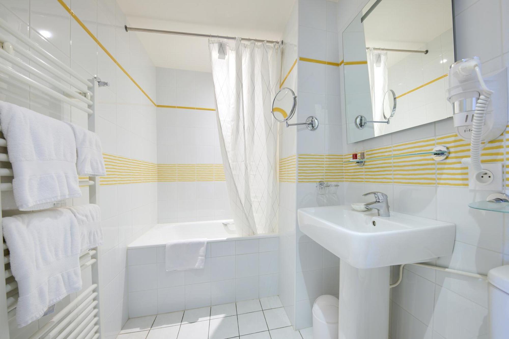 Hotel Diderot Chinon Exterior foto